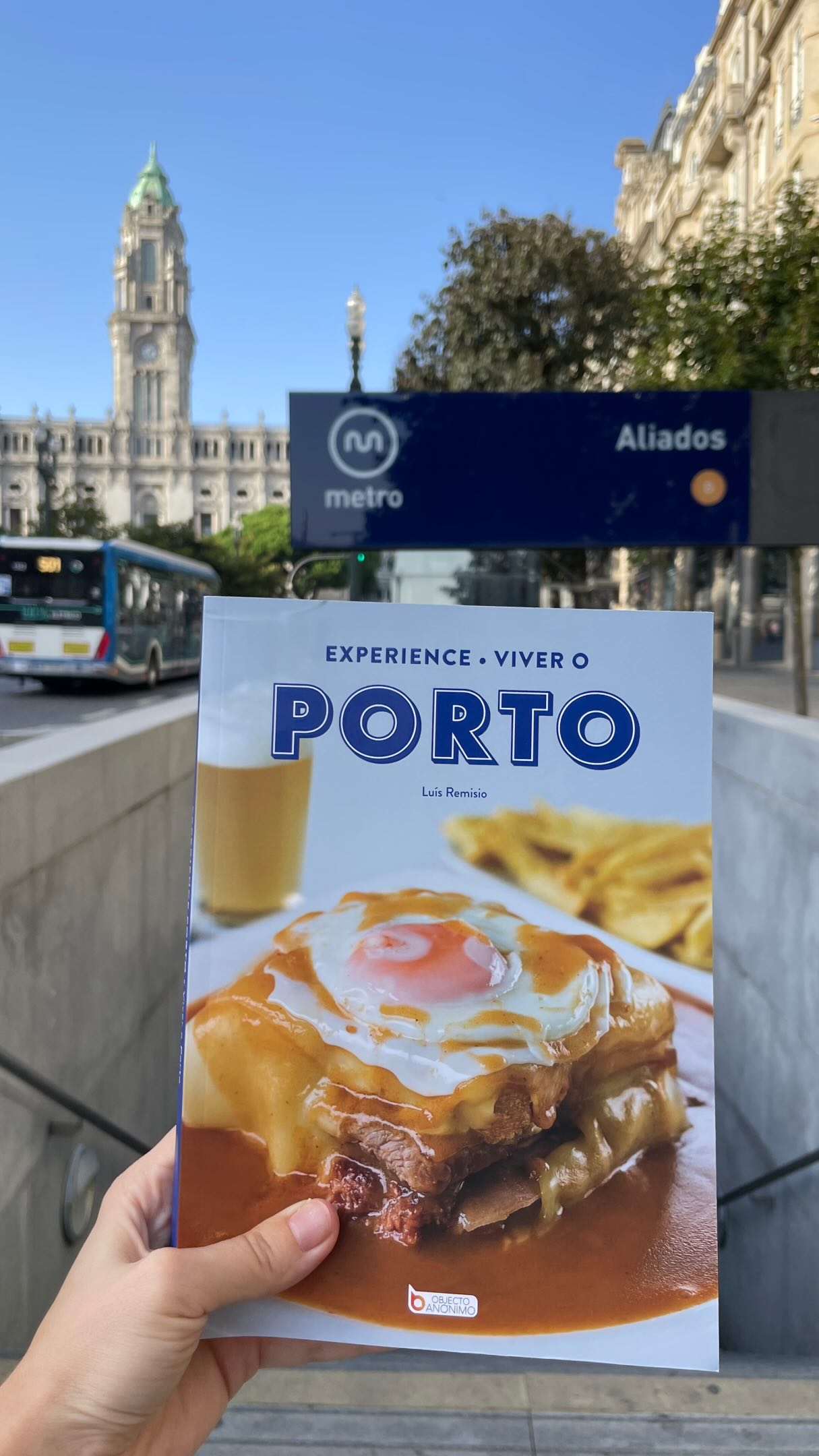 Porto is a city where even exiting the metro can be a beautiful experience. 🚇✨

Well… if you get off at Aliados or Bolhão. 😉

This time I was led by @eat_porto to discover the authentic culinary scene of Porto 🍽️ 

What’s your favorite metro station to exit in Porto? 👇